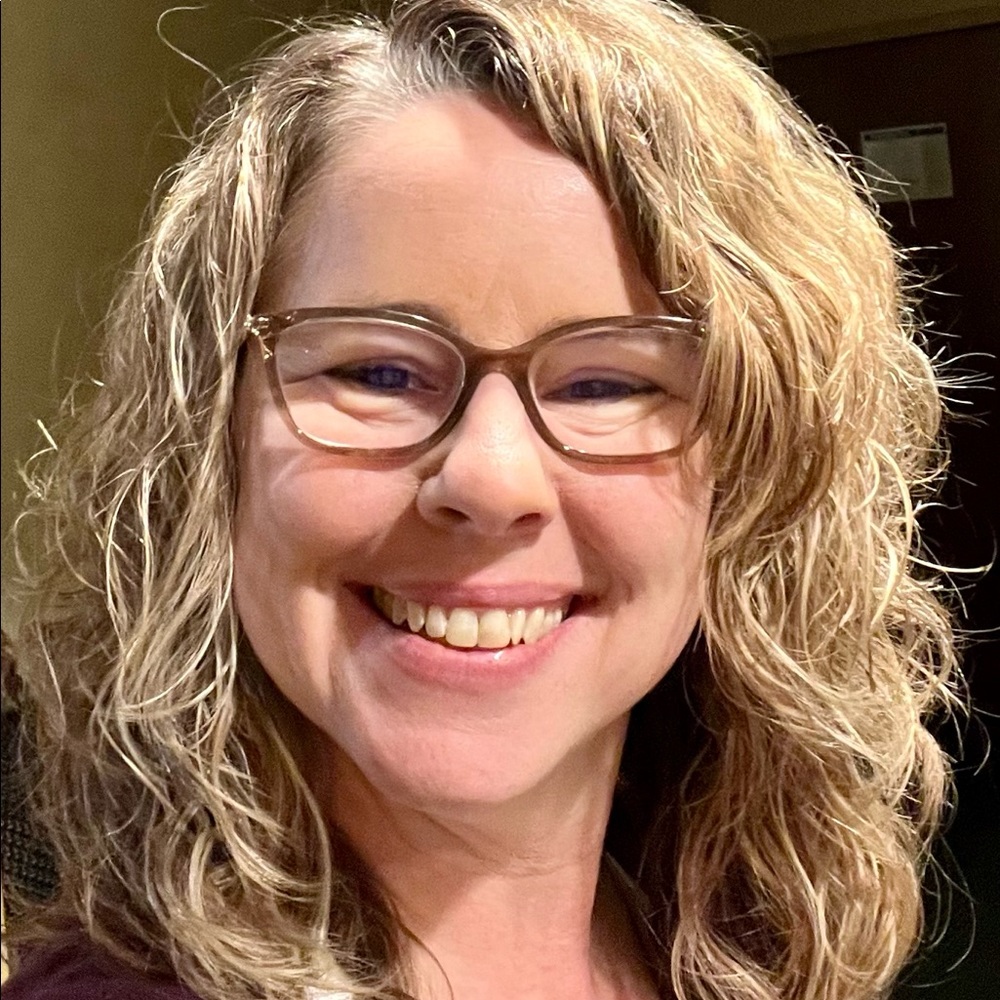 Meet your Posher, Jennifer